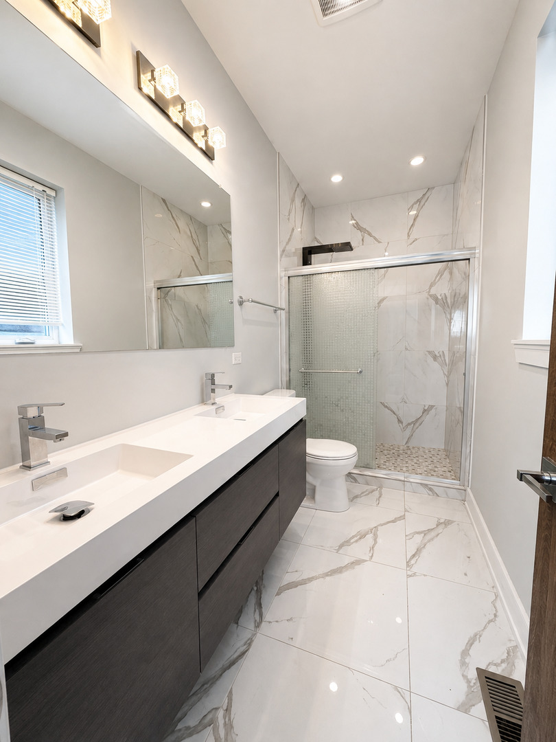 1149 W 17th Street 1 Property Photo 4