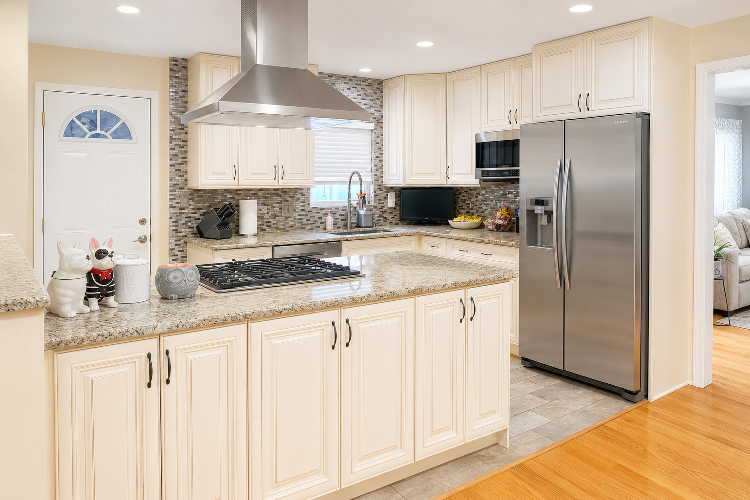 20 W Division Street Property Photo 4