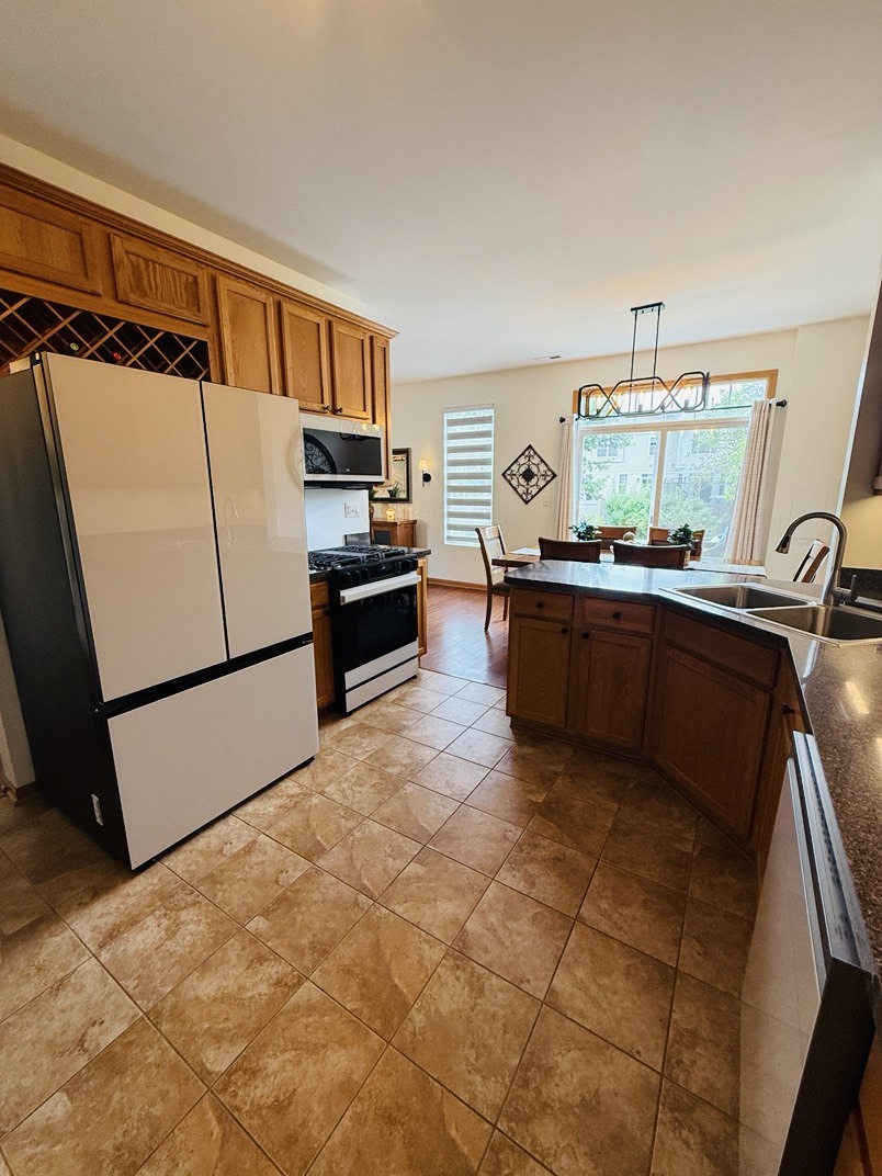 25061 Clare Circle Property Photo 4
