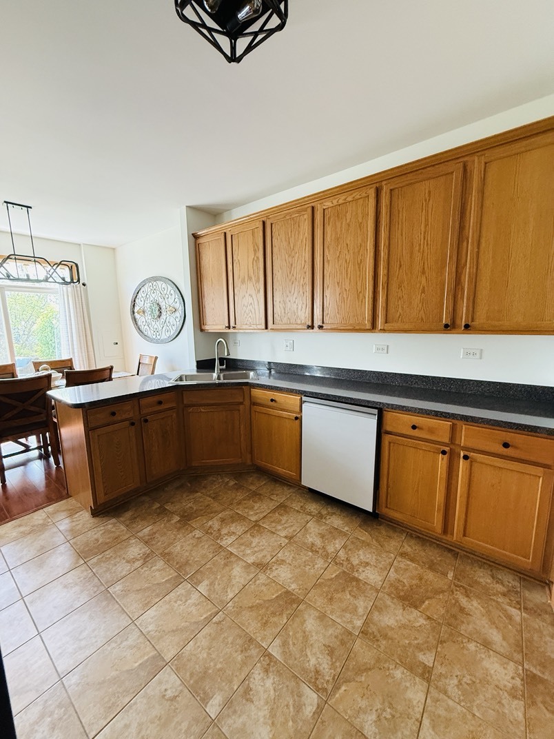 25061 Clare Circle Property Photo 5