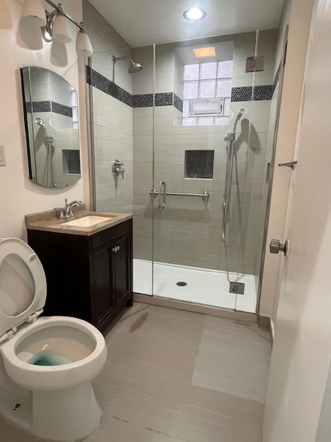 820 N Leavitt Street 2 Property Photo 5