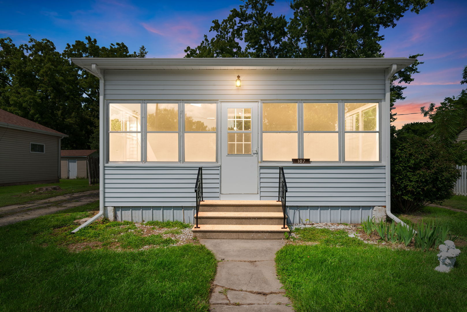 107 E Prairie Street Property Photo 2