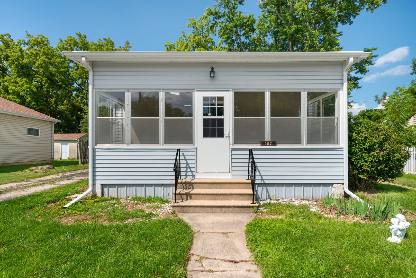 107 E Prairie Street Property Photo 3