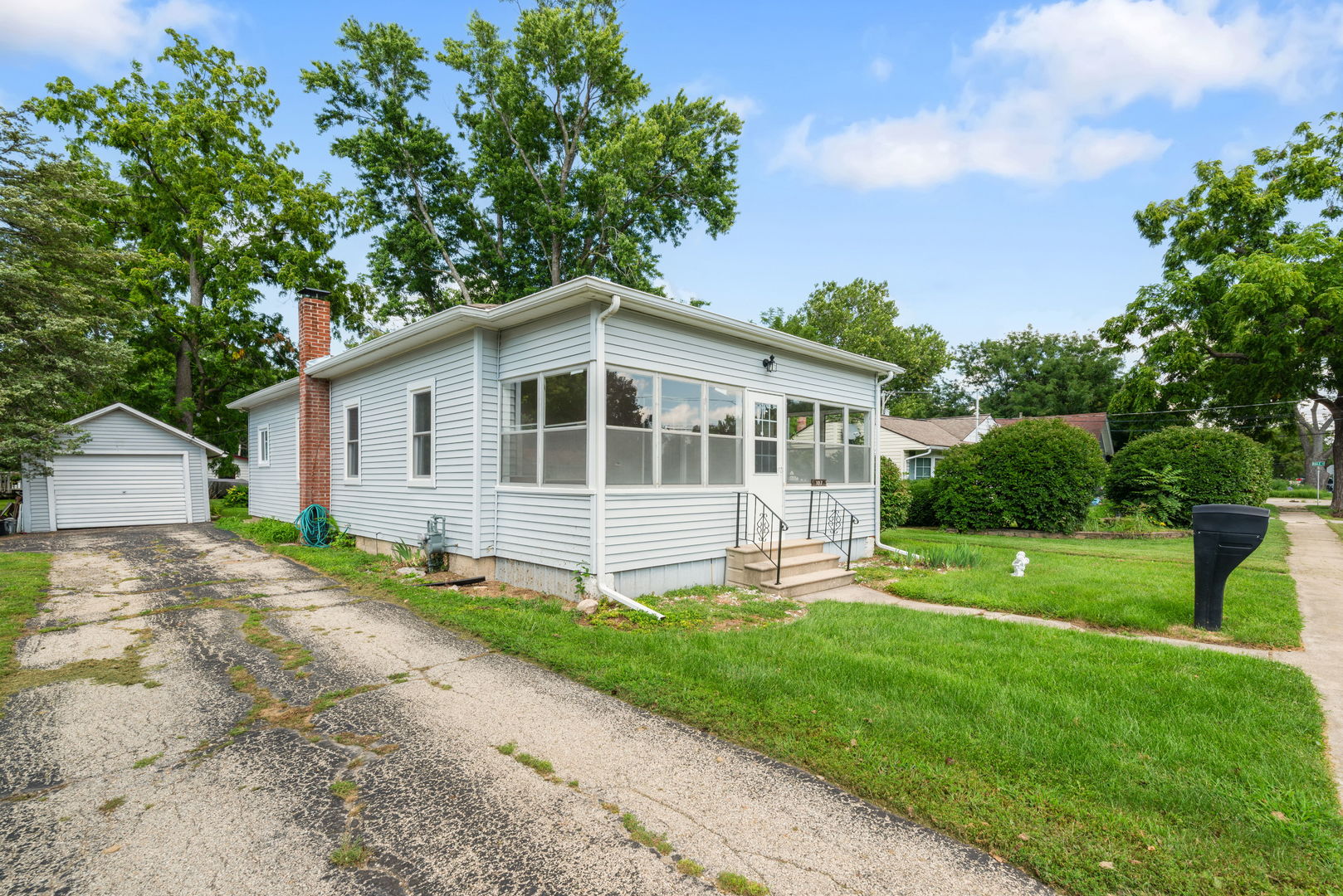 107 E Prairie Street Property Photo 17