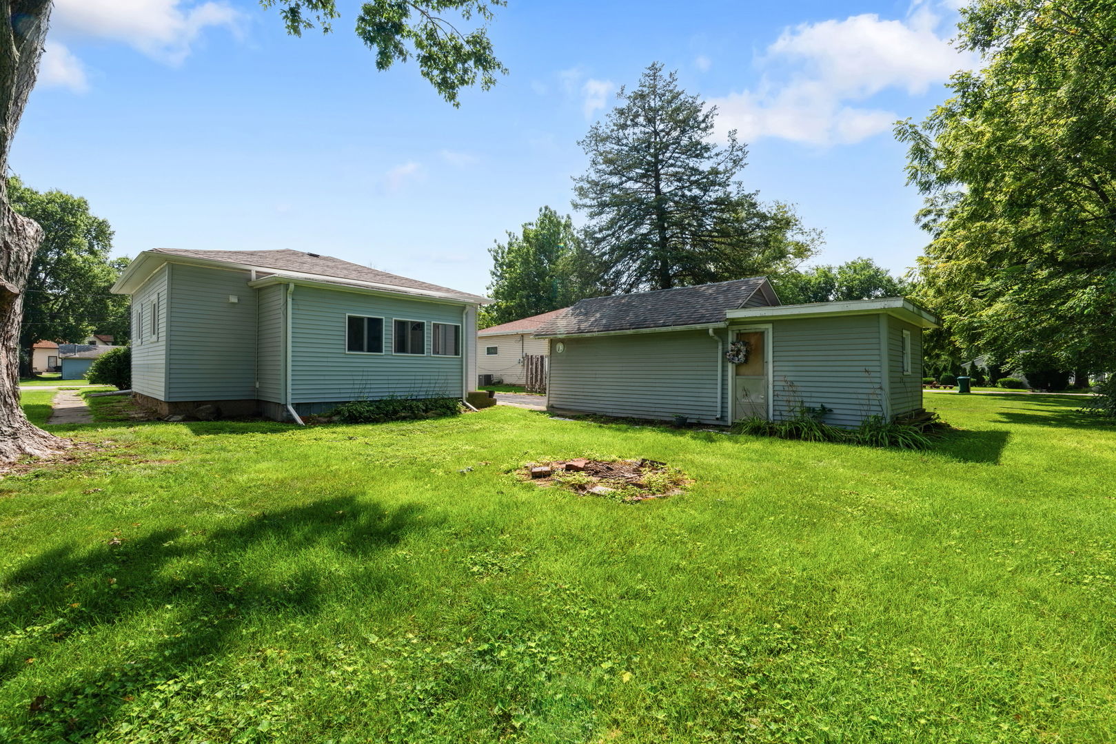 107 E Prairie Street Property Photo 18