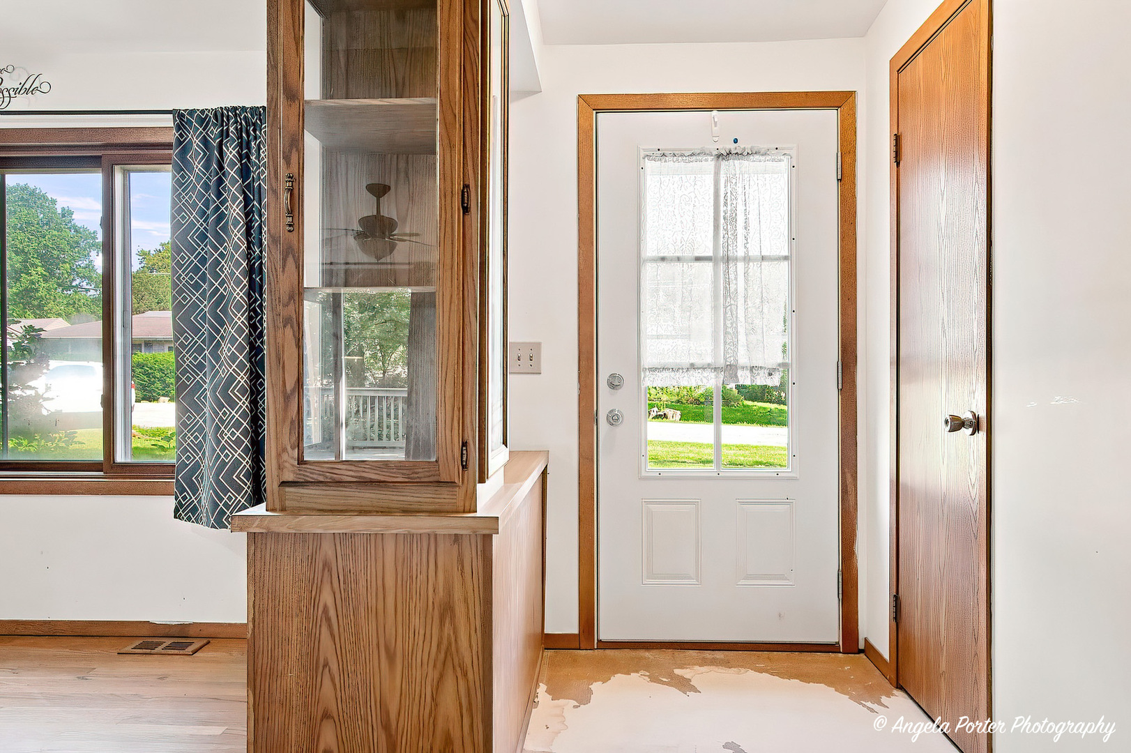 1815 Grandview Drive Property Photo 4