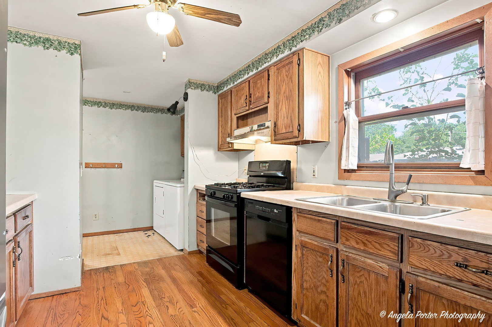 1815 Grandview Drive Property Photo 11
