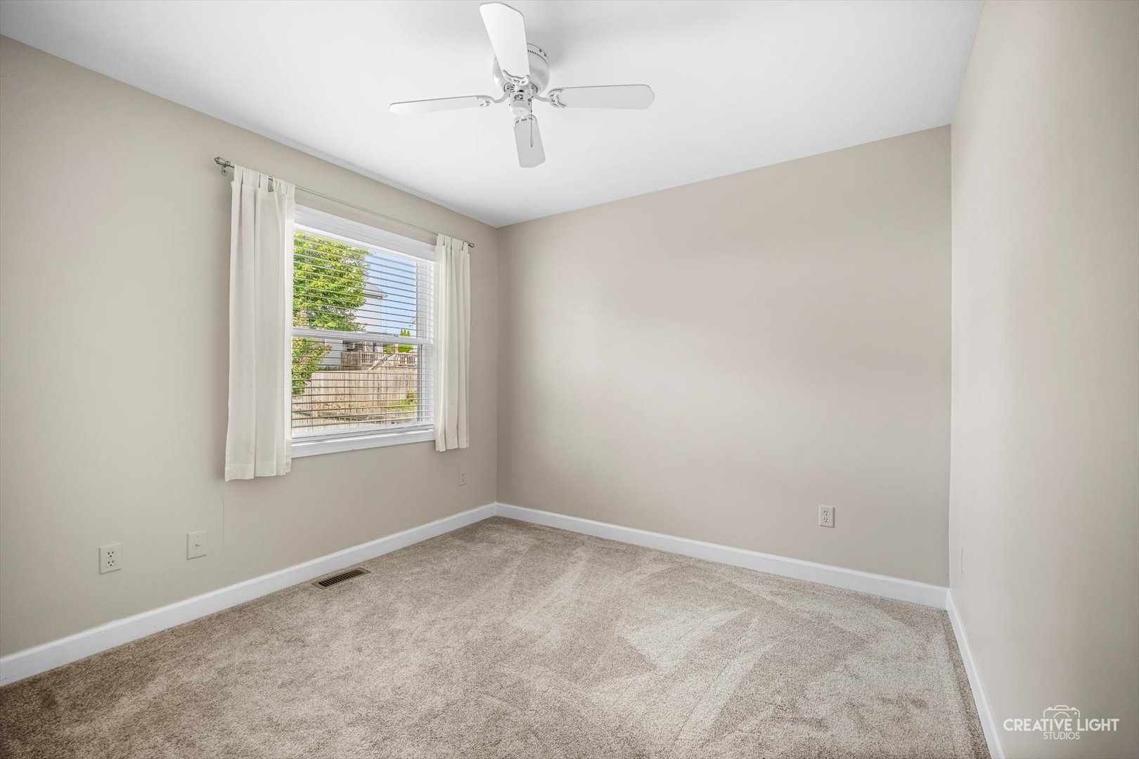 687 S Elizabeth Street Property Photo 12