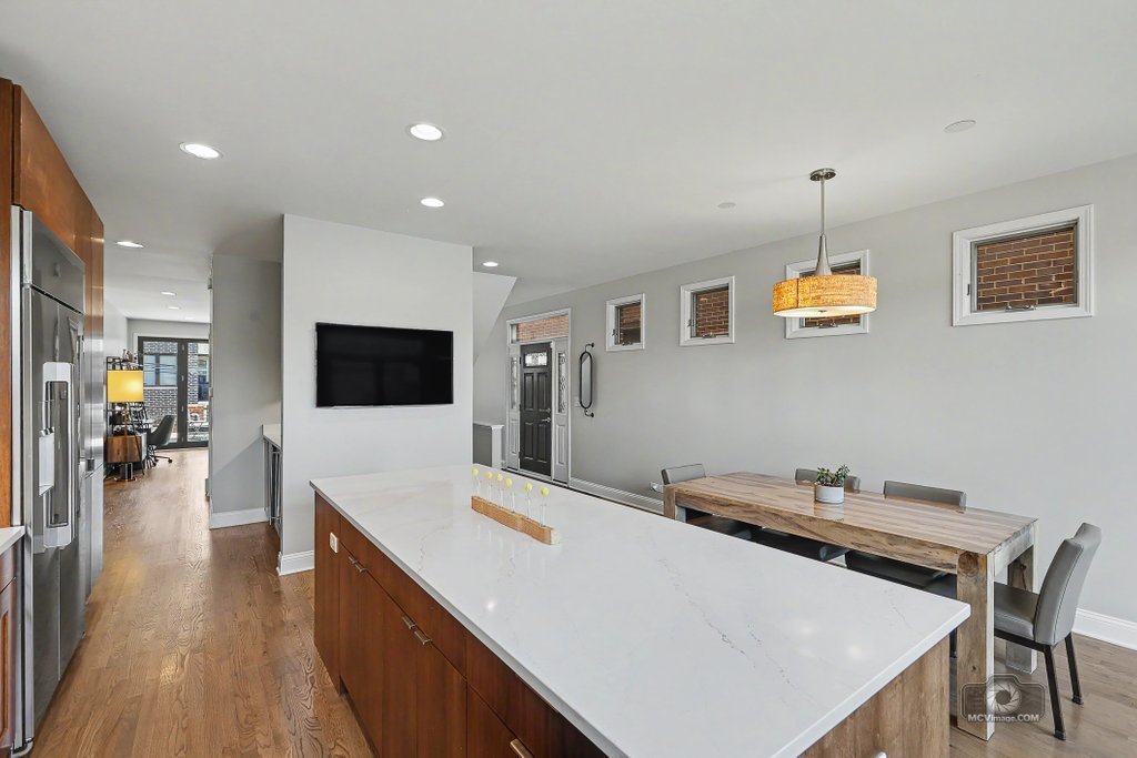 3216 S Stewart Avenue Property Photo 5