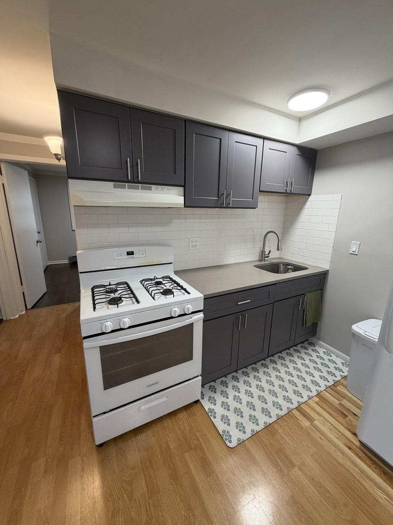 119 Cliff Street 2w Property Photo 2