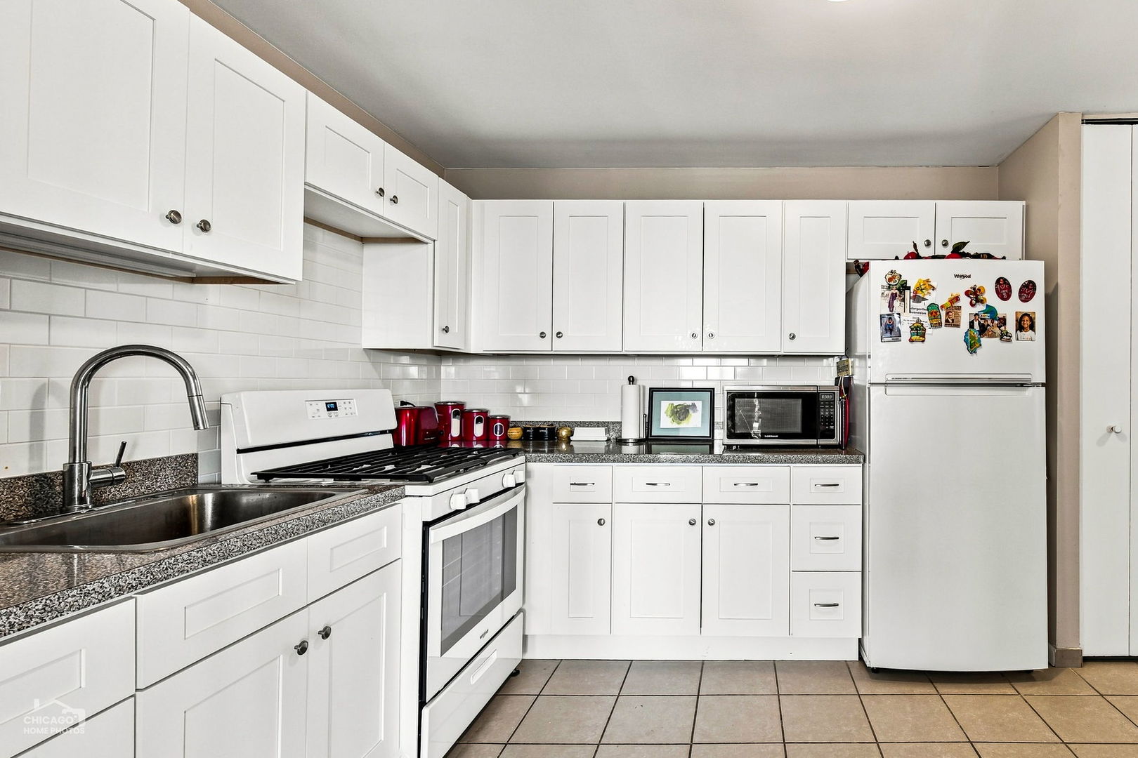 4850 S Lake Park Avenue 2109b Property Photo 5