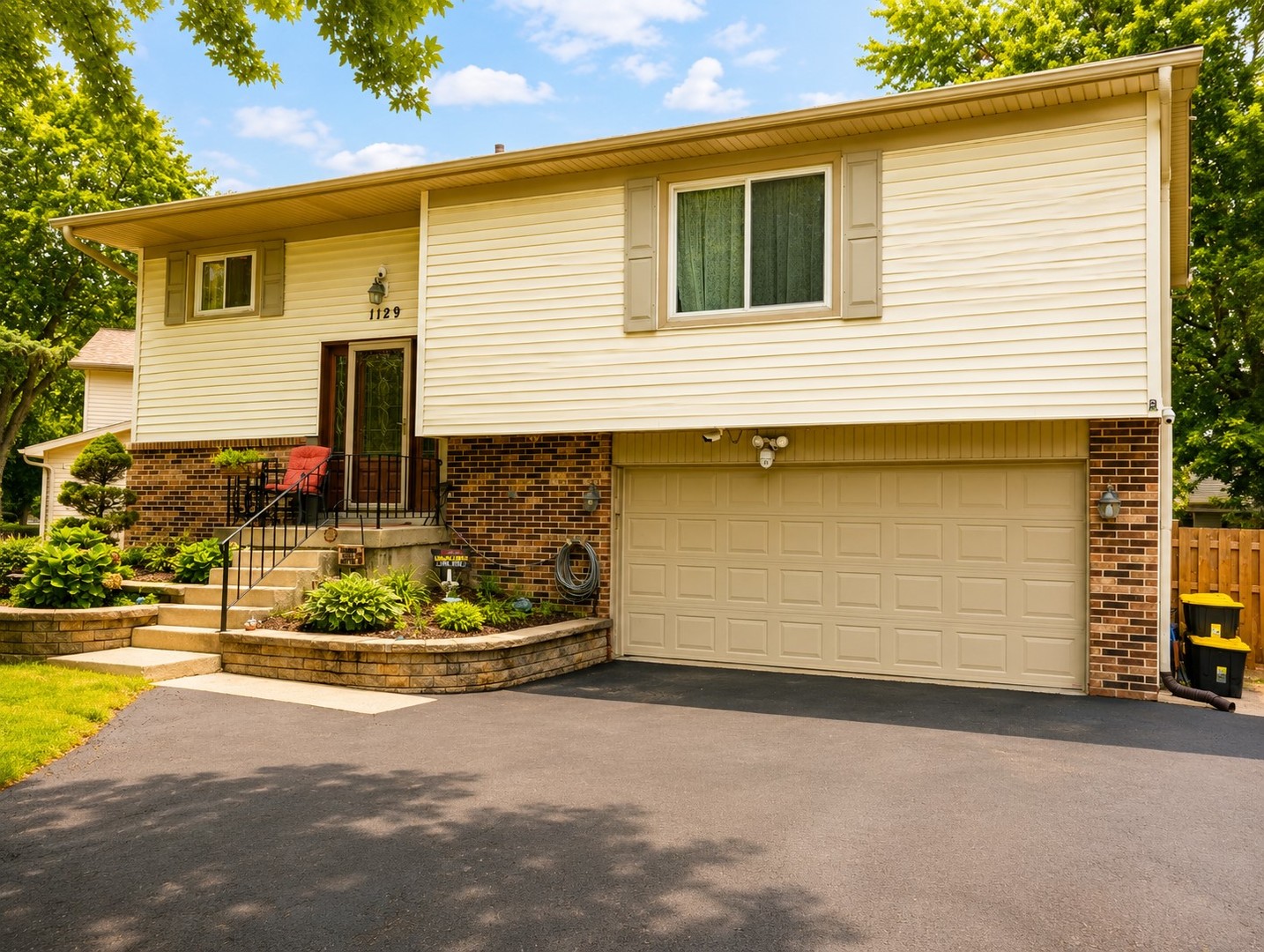 1129 Bramble Avenue Property Photo 1