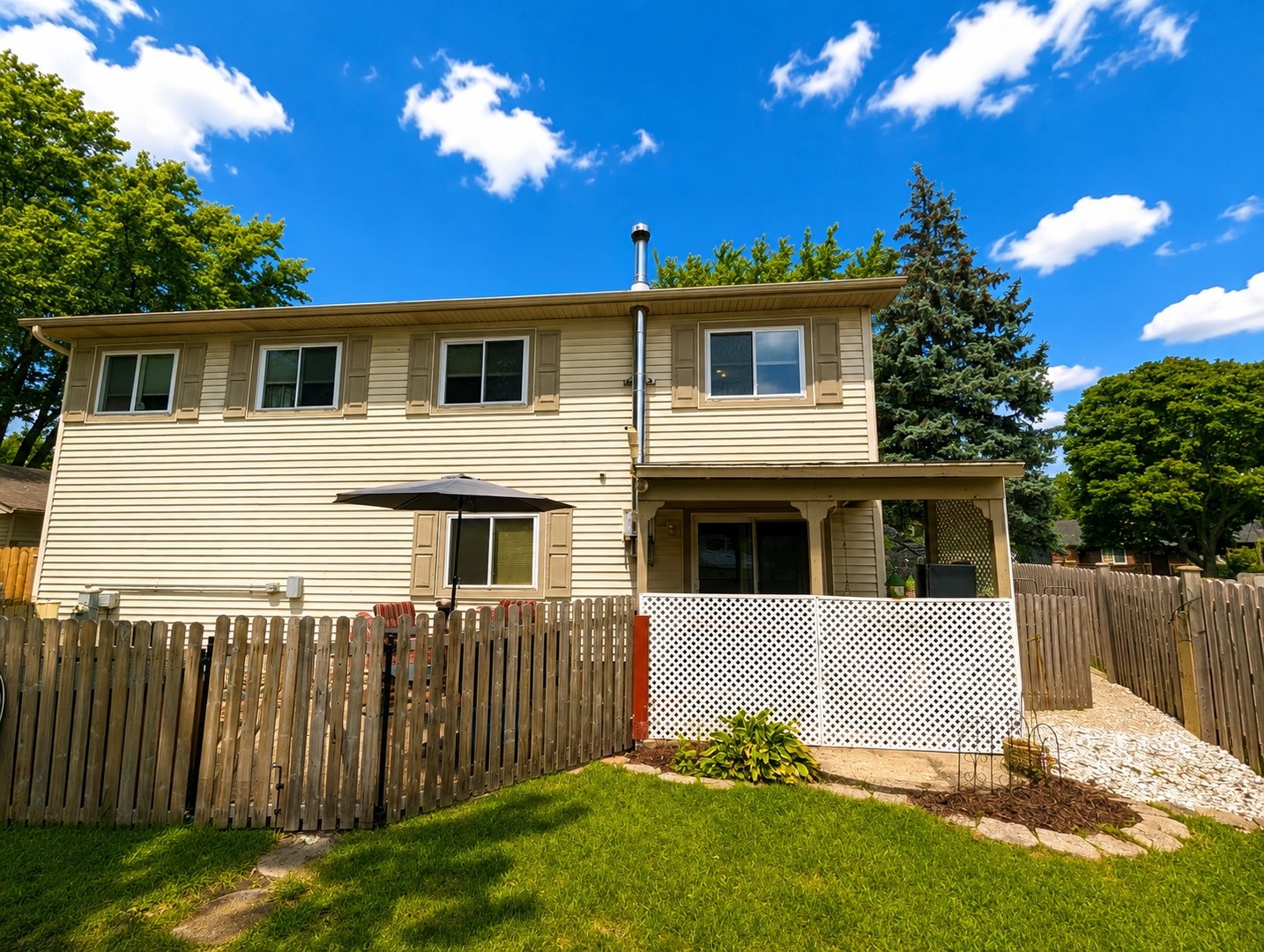 1129 Bramble Avenue Property Photo 3