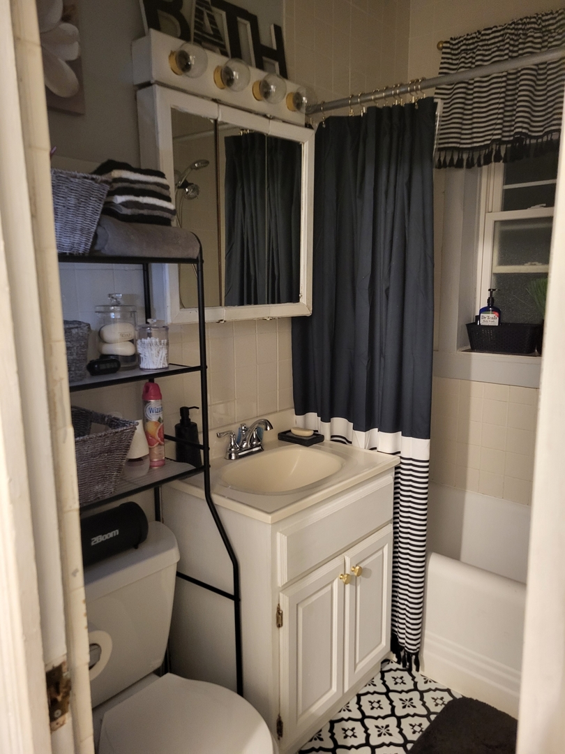 1762 W 95th Place Property Photo 28