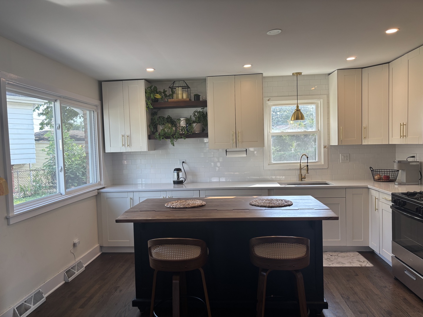 15208 Lawndale Avenue Property Photo 3