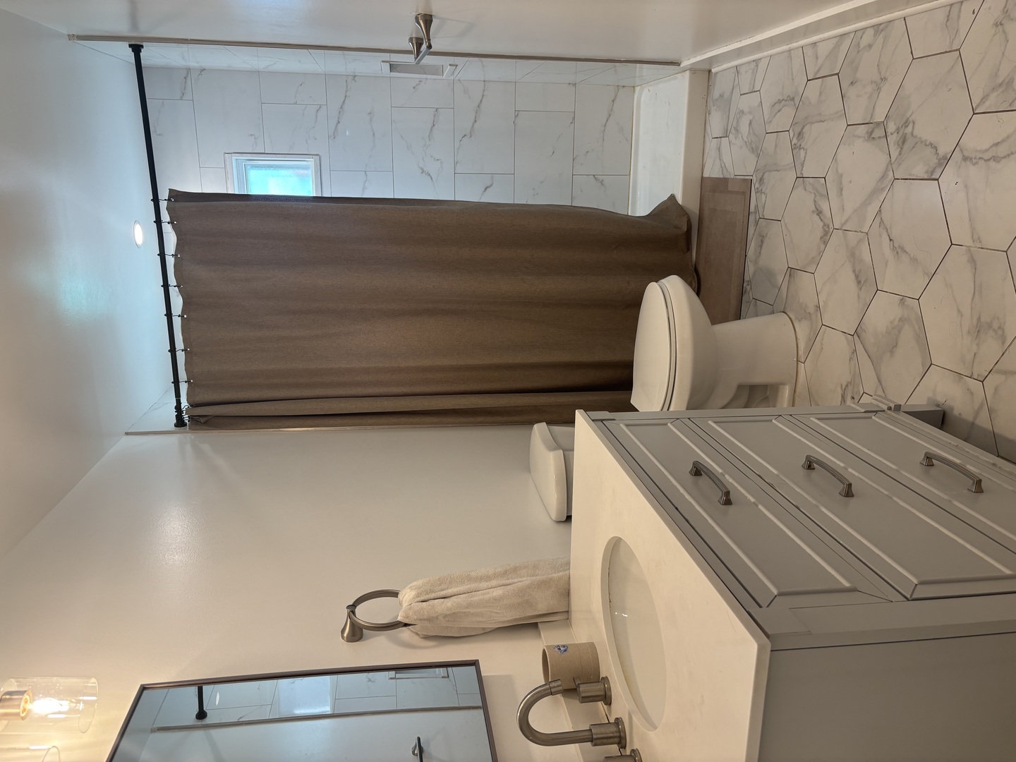 15208 Lawndale Avenue Property Photo 11