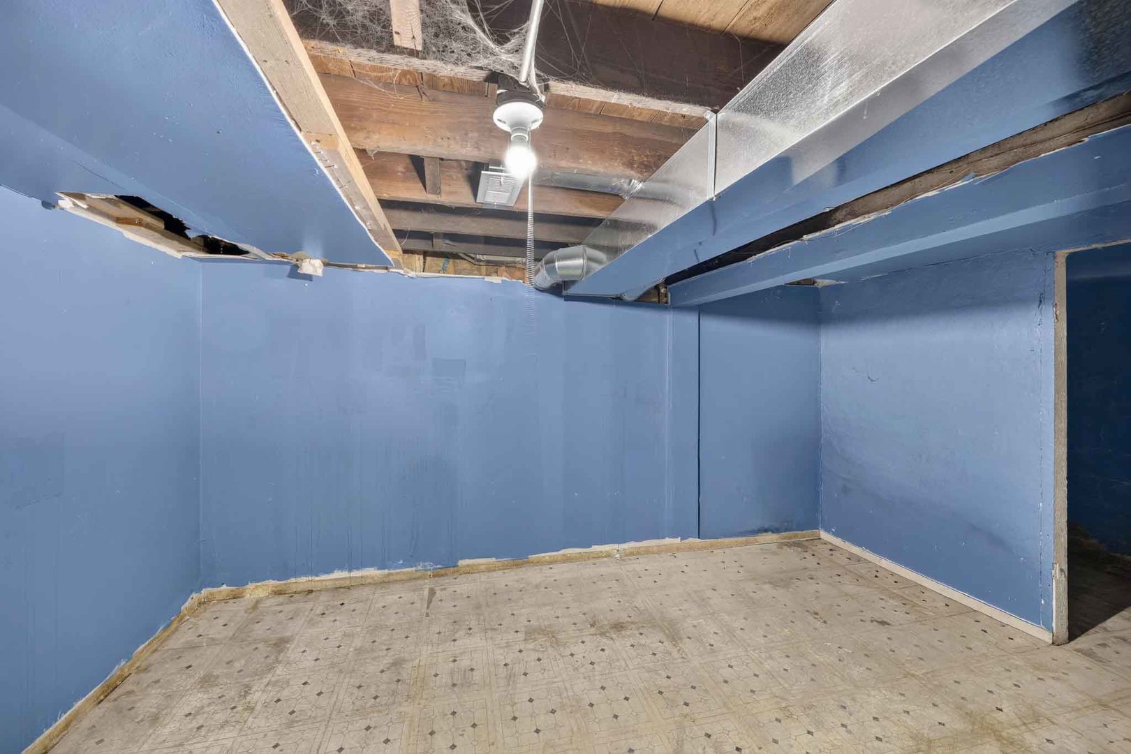 63 W 15th Street Property Photo 23