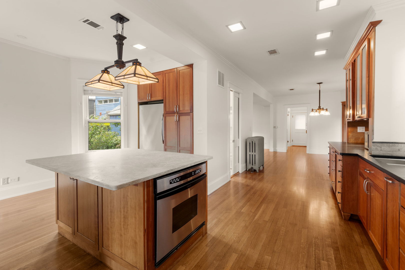 1335 W Hollywood Avenue Property Photo 5