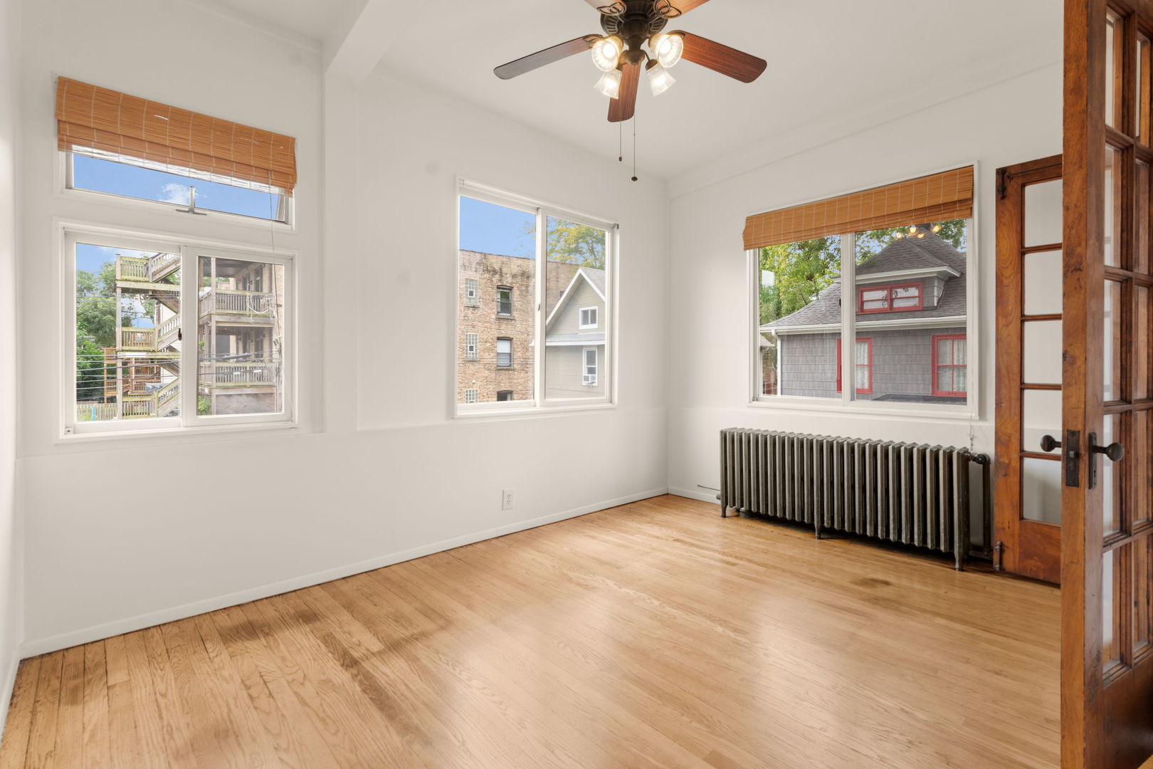 1335 W Hollywood Avenue Property Photo 19