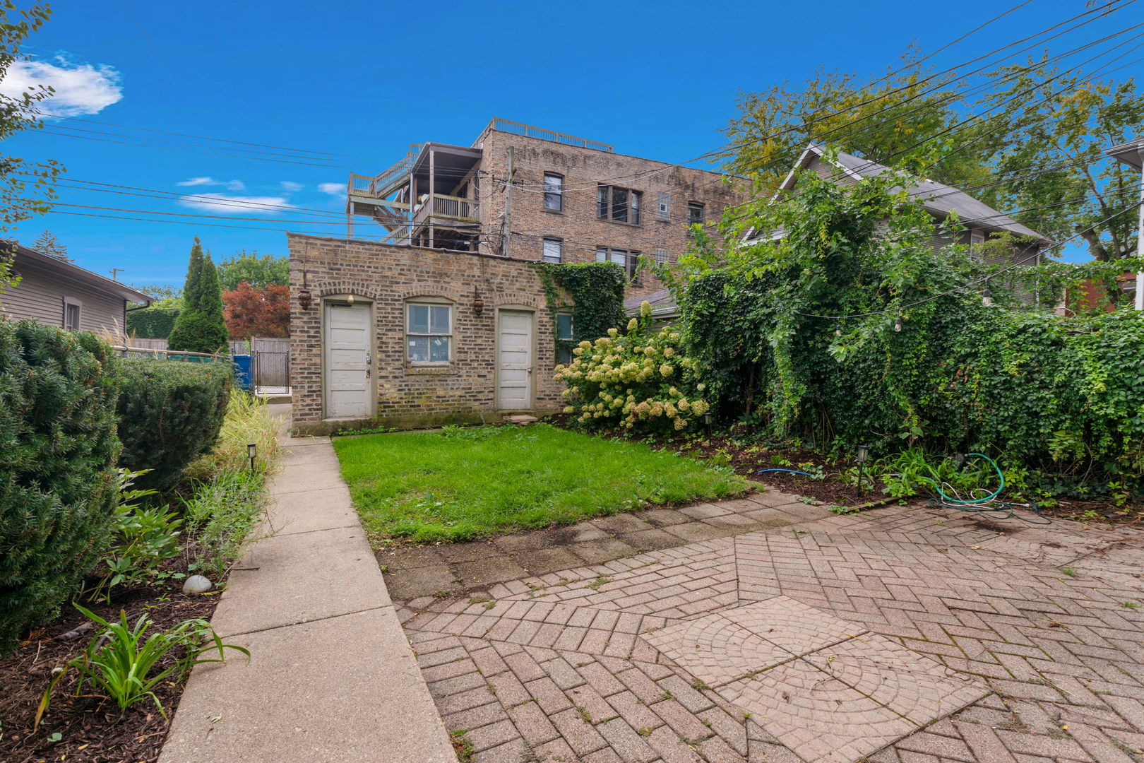 1335 W Hollywood Avenue Property Photo 26