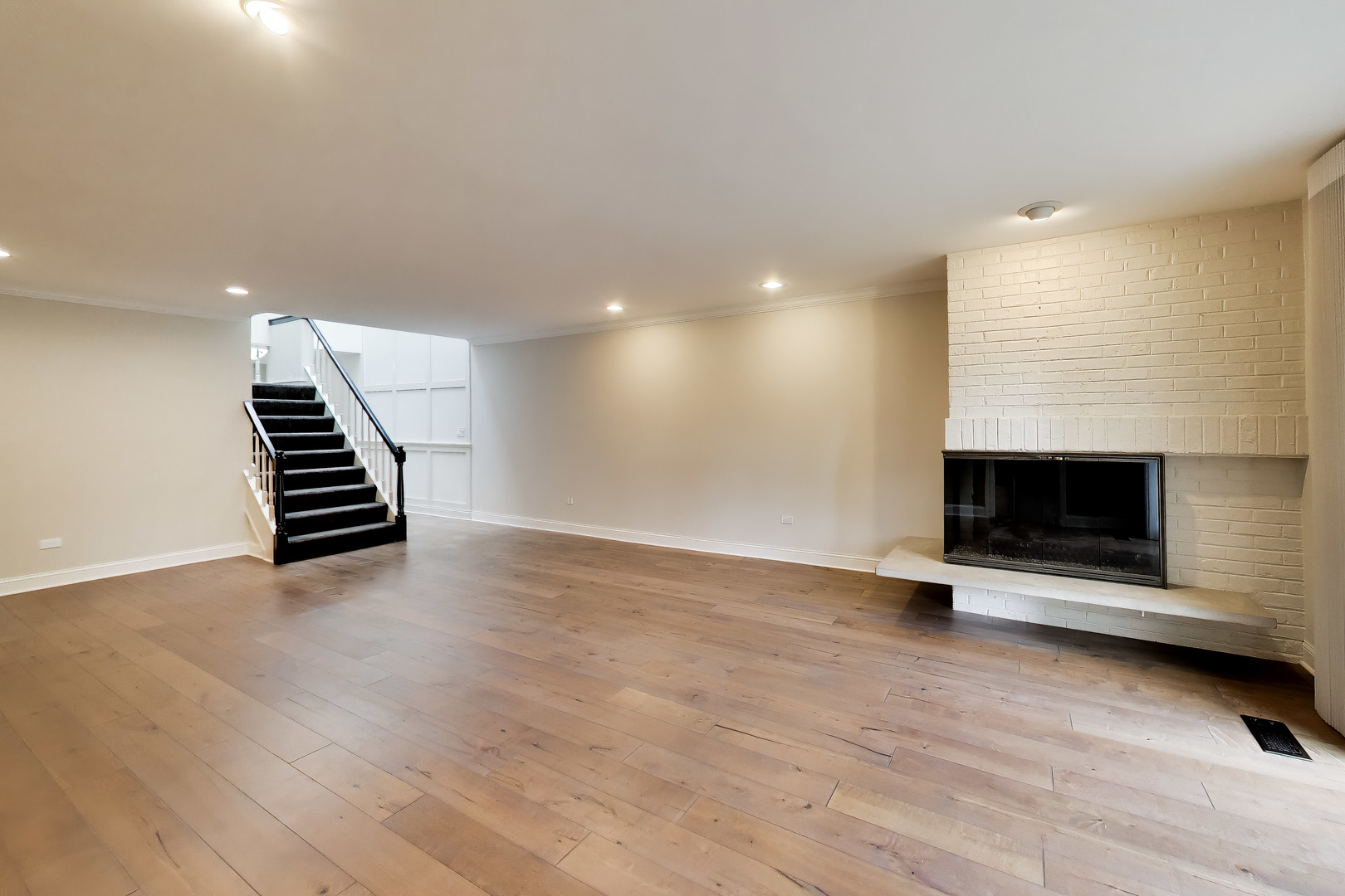1712 Wildberry Drive B Property Photo 9
