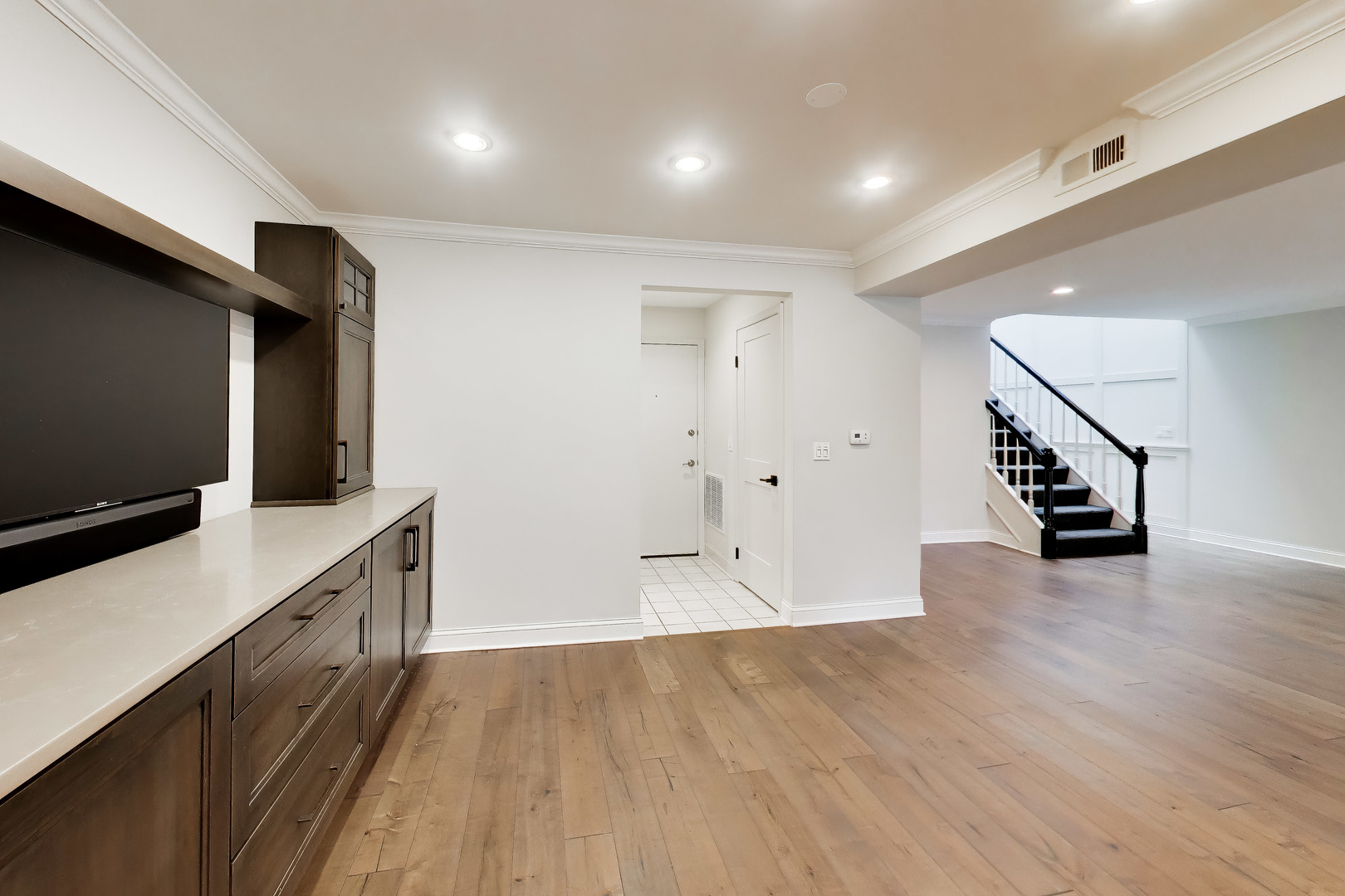 1712 Wildberry Drive B Property Photo 13