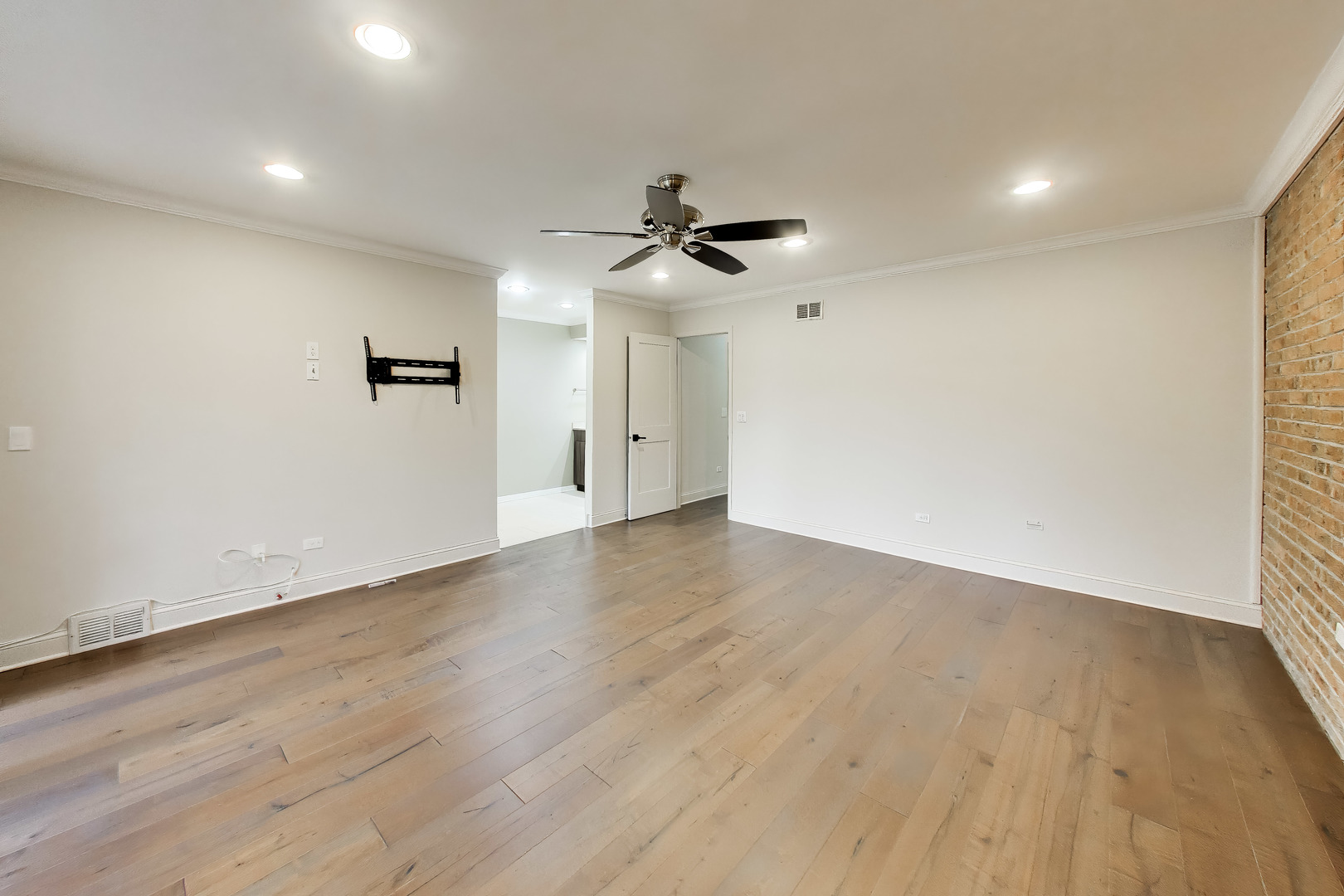 1712 Wildberry Drive B Property Photo 20