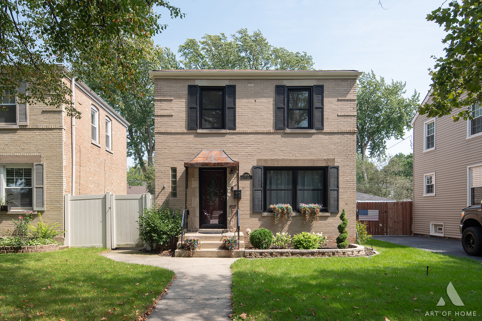 11009 S Saint Louis Avenue Property Photo 2