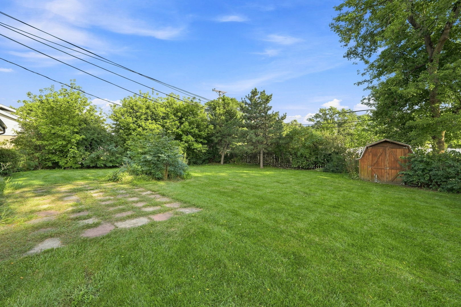 807 E Golfview Drive Property Photo 7