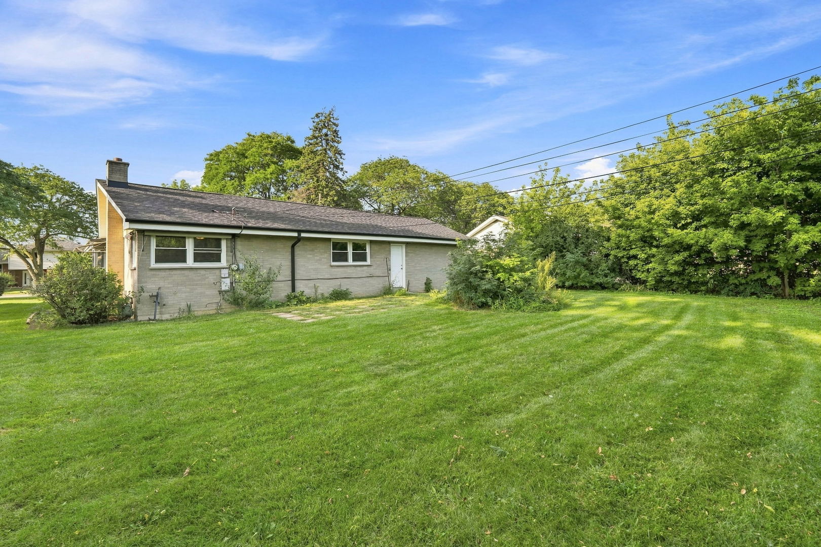 807 E Golfview Drive Property Photo 8