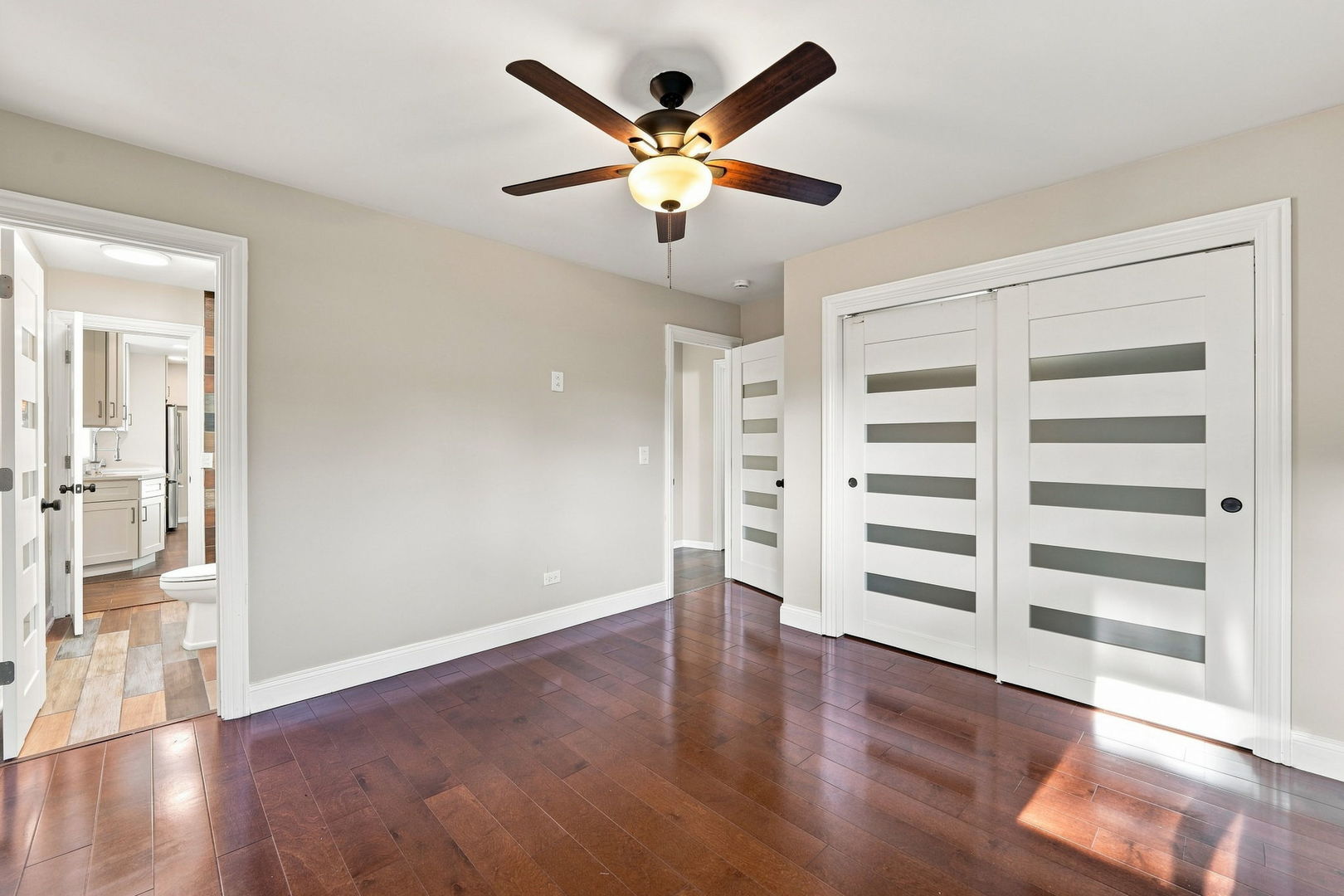 807 E Golfview Drive Property Photo 18