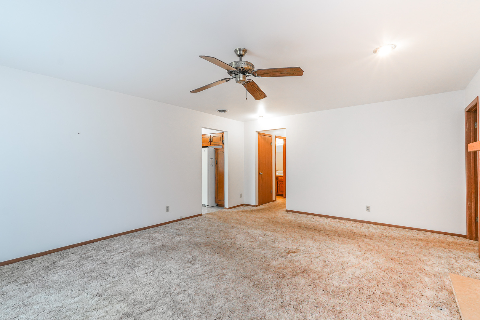 521 Hawthorne Lane Property Photo 10