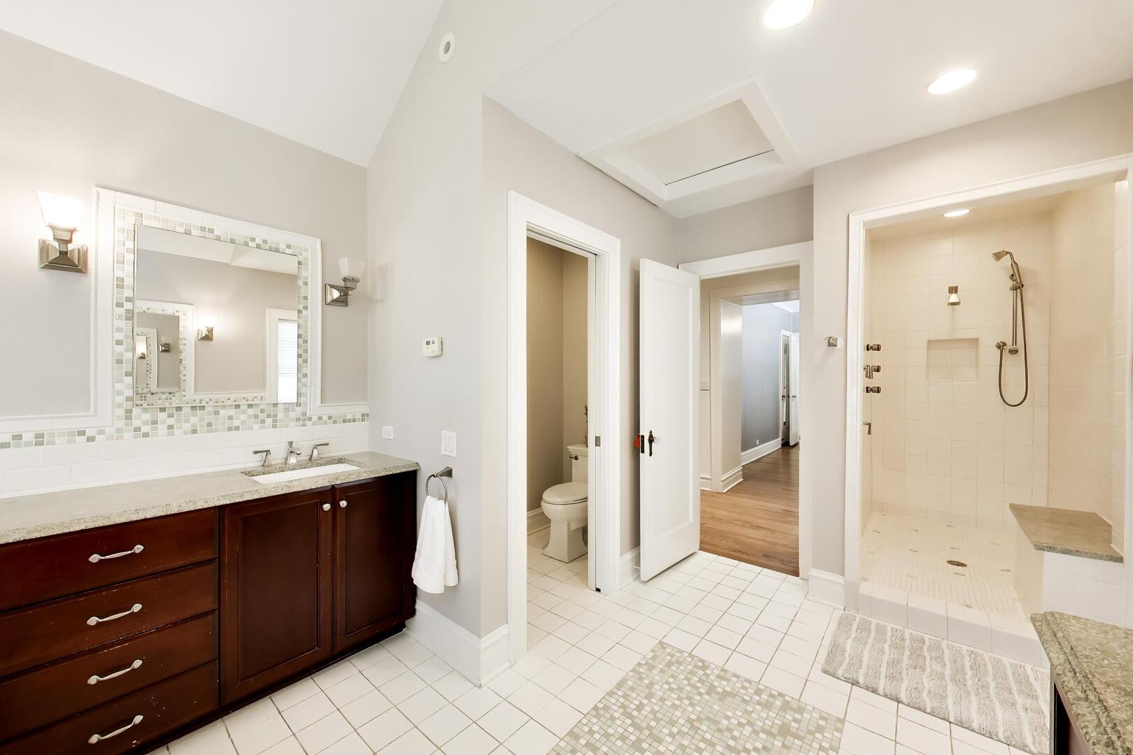 12747905 Property Photo 19