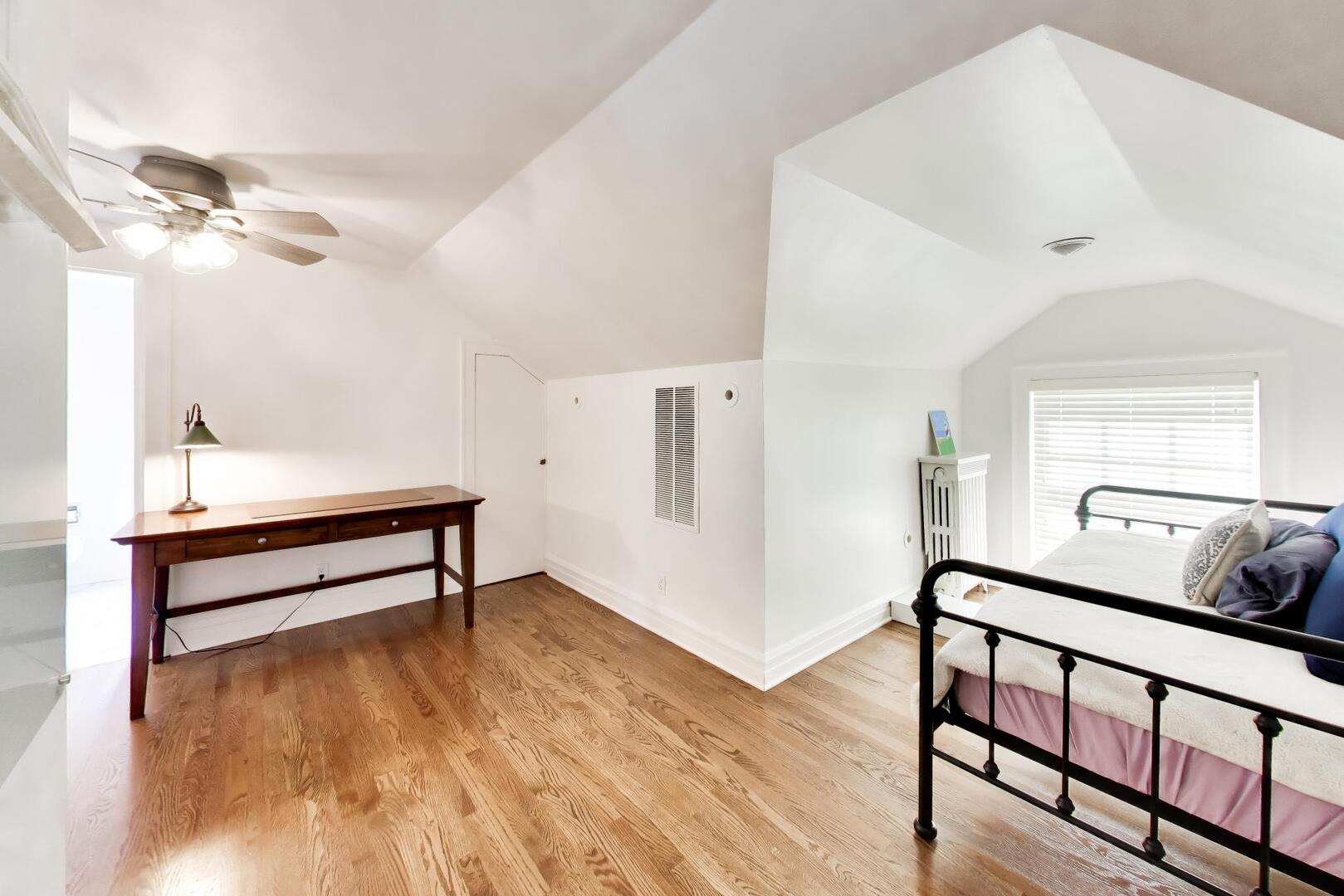 12747905 Property Photo 26