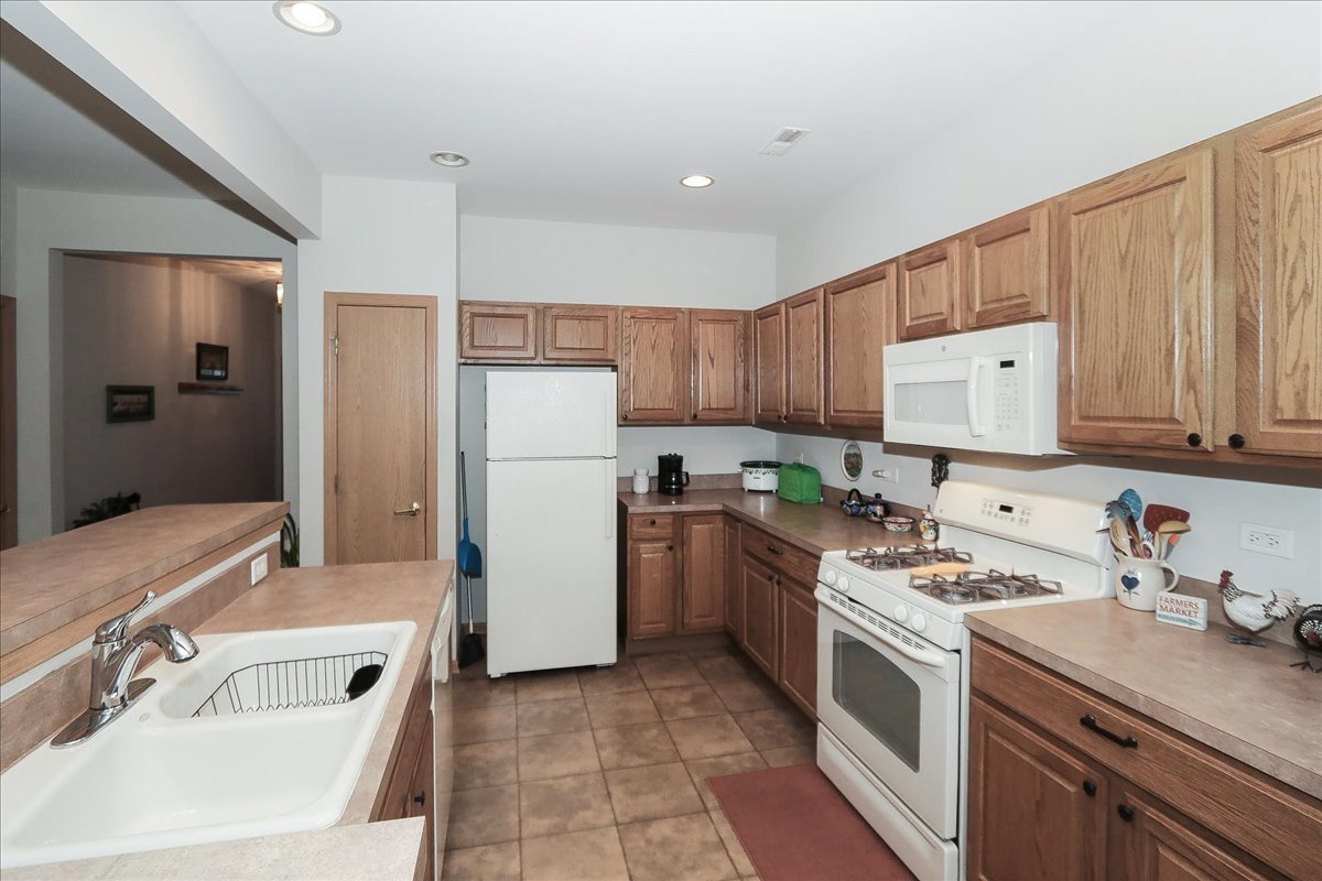 13586 Yellow Pine Drive Property Photo 12