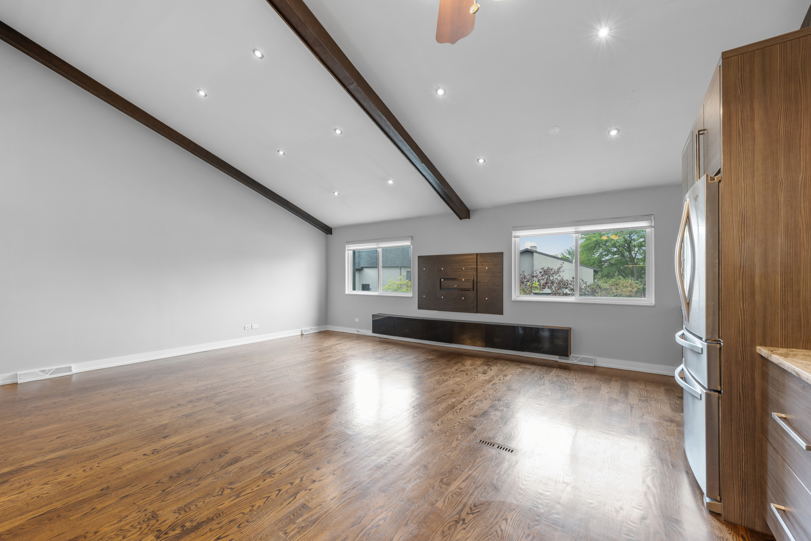 780 Golfview Drive Property Photo 6