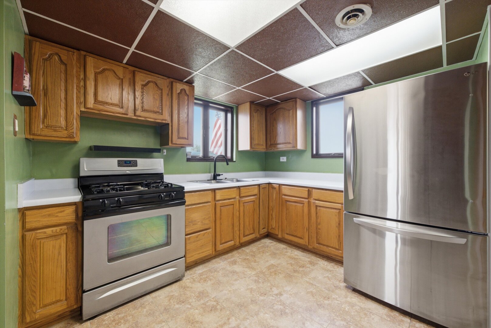 6559 W 60th Place Property Photo 5