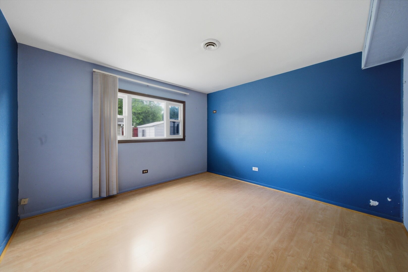 6559 W 60th Place Property Photo 19