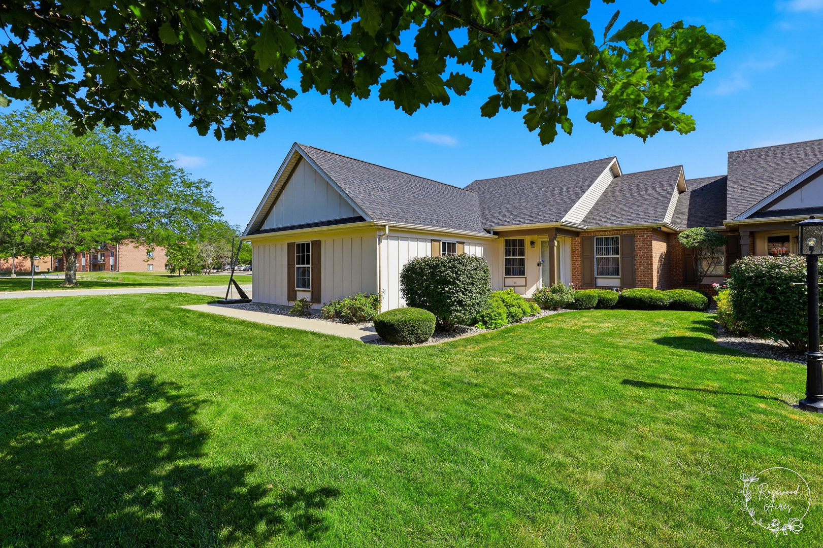 500 Olde Oak Drive Property Photo 3