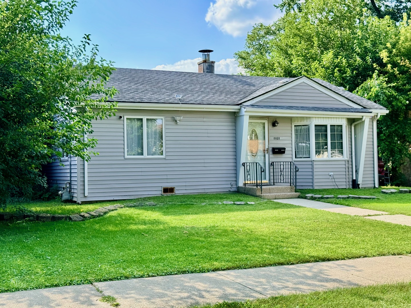 11028 Major Avenue Property Photo 4