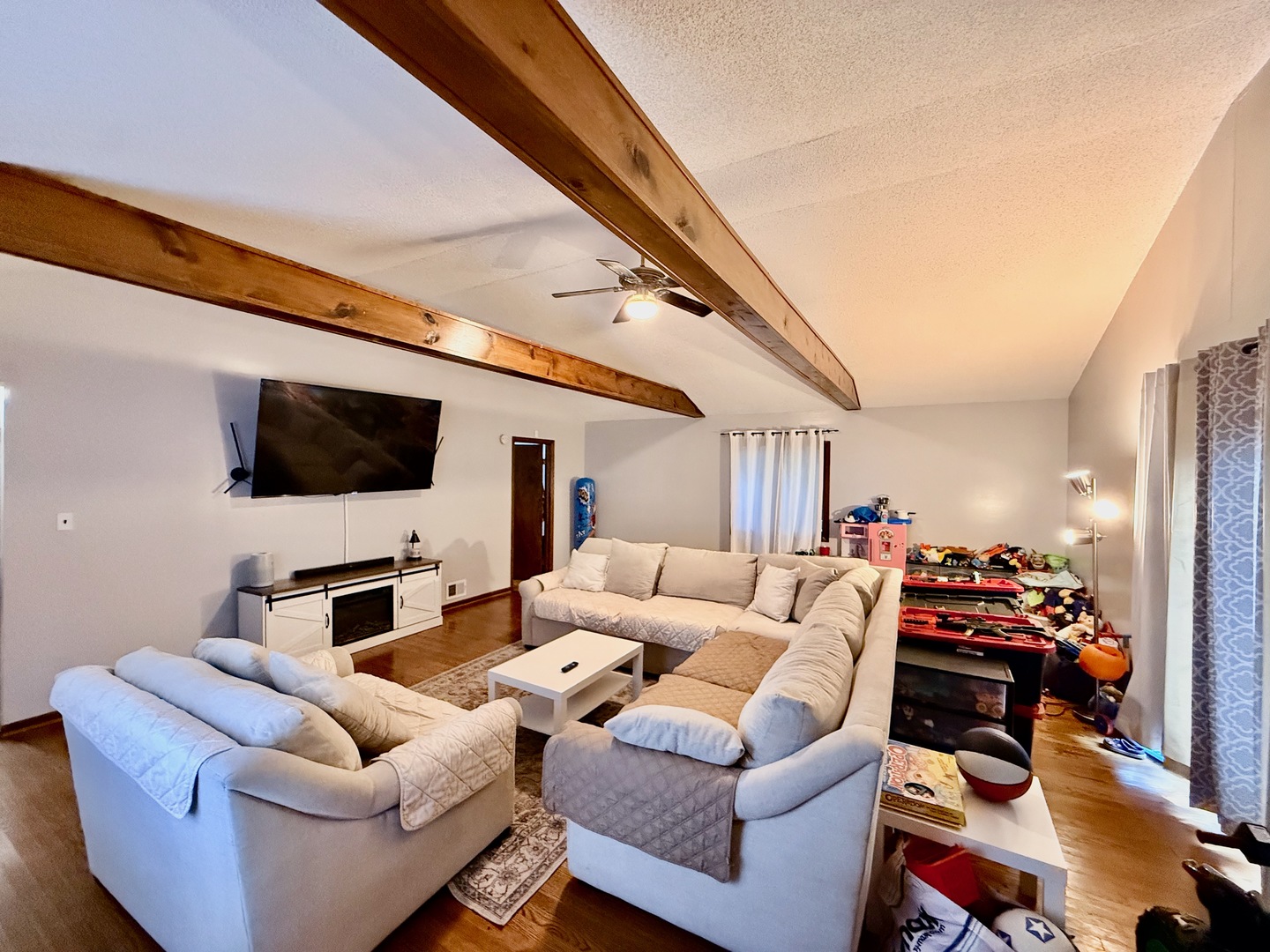 11028 Major Avenue Property Photo 6