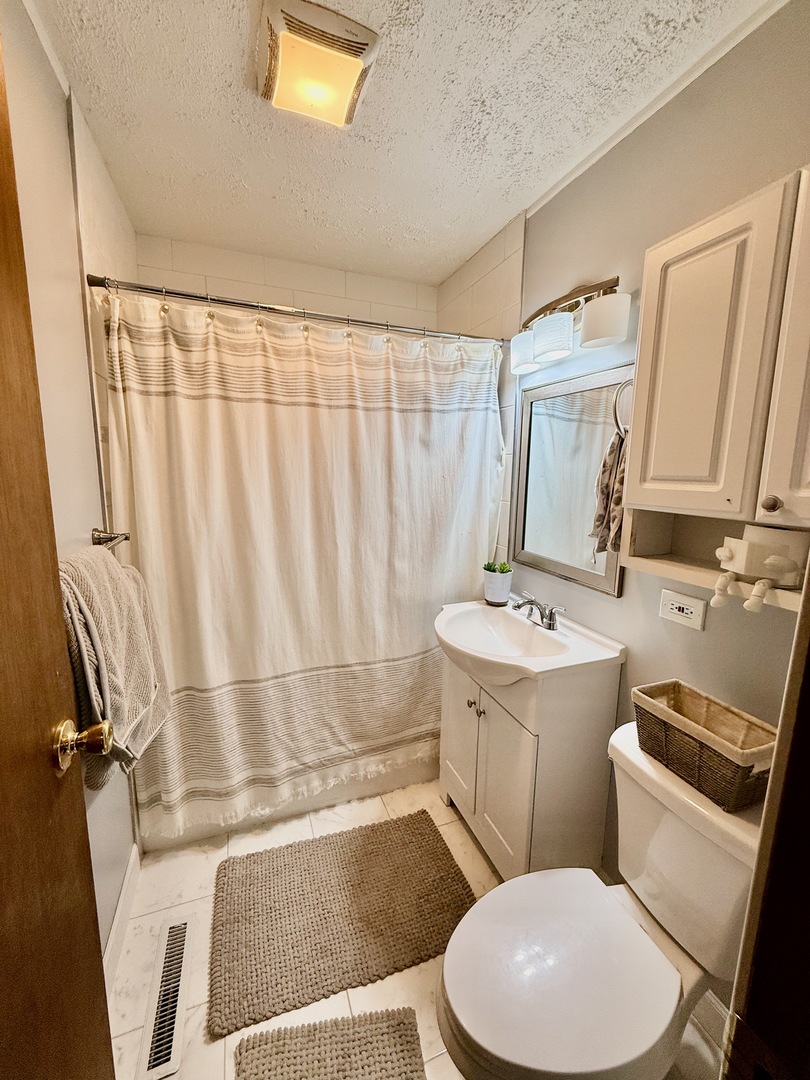 11028 Major Avenue Property Photo 18