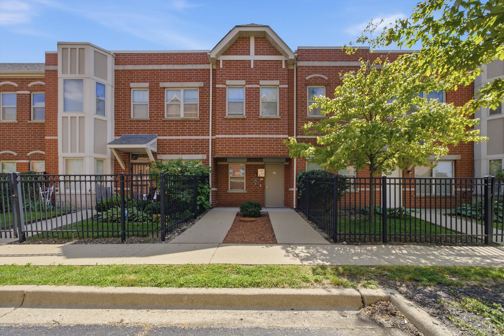 6710 S Keating Avenue 203 Property Photo 1