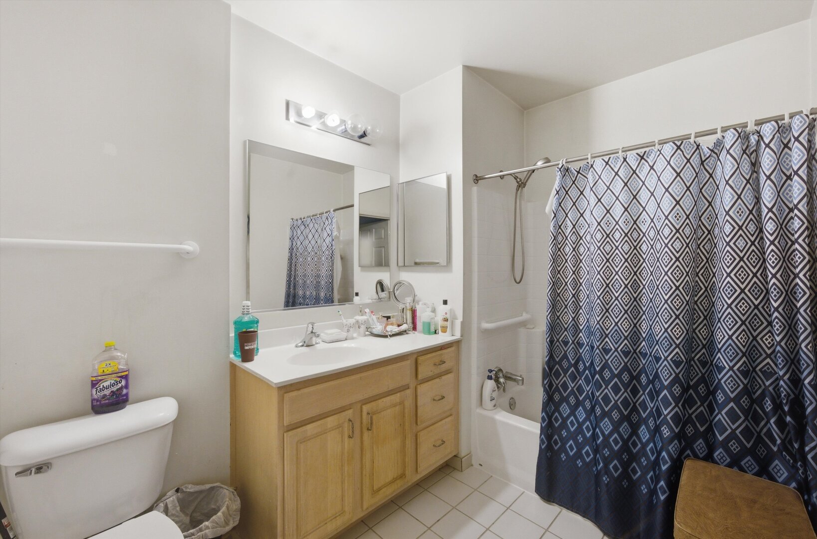 6710 S Keating Avenue 203 Property Photo 10