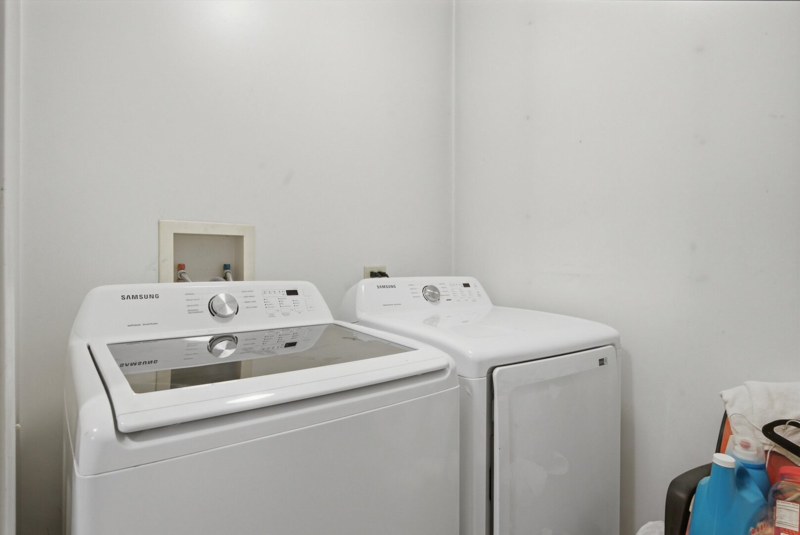 6710 S Keating Avenue 203 Property Photo 13
