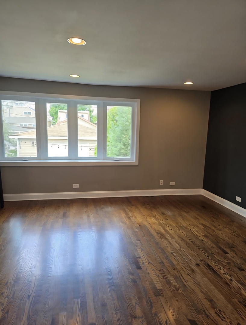 3760 N Osceola Avenue Property Photo 5