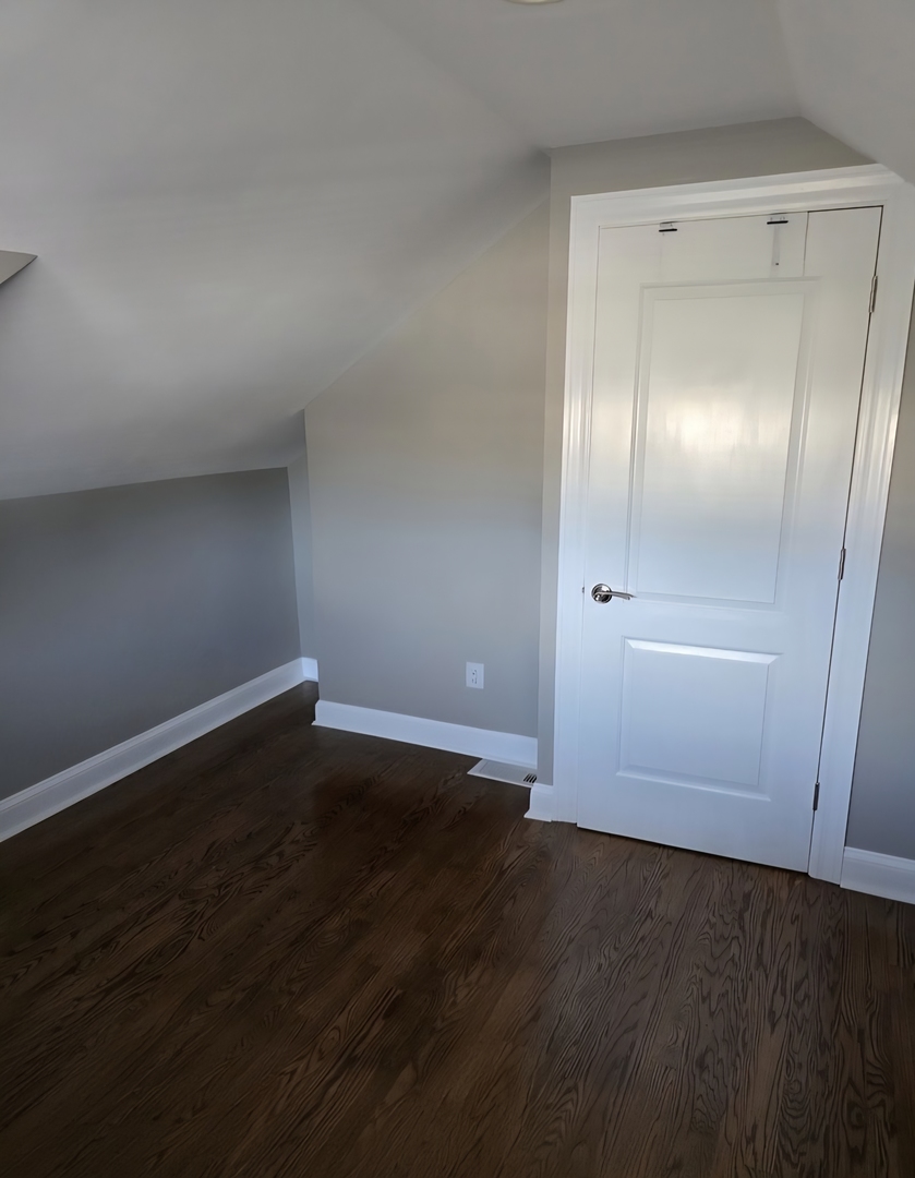 3760 N Osceola Avenue Property Photo 9