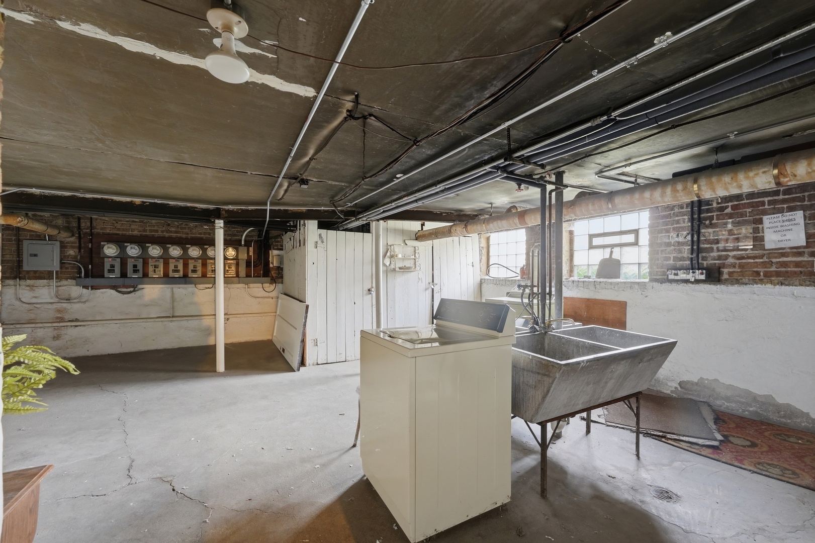 5708 W George Street 2 Property Photo 20