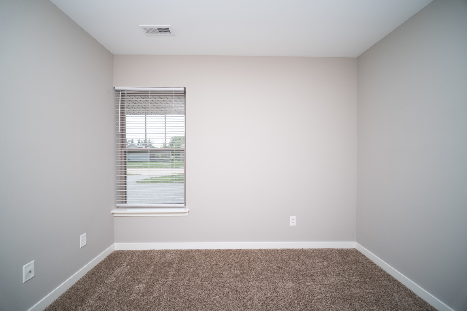 5604 Jackies Drive R Property Photo 13