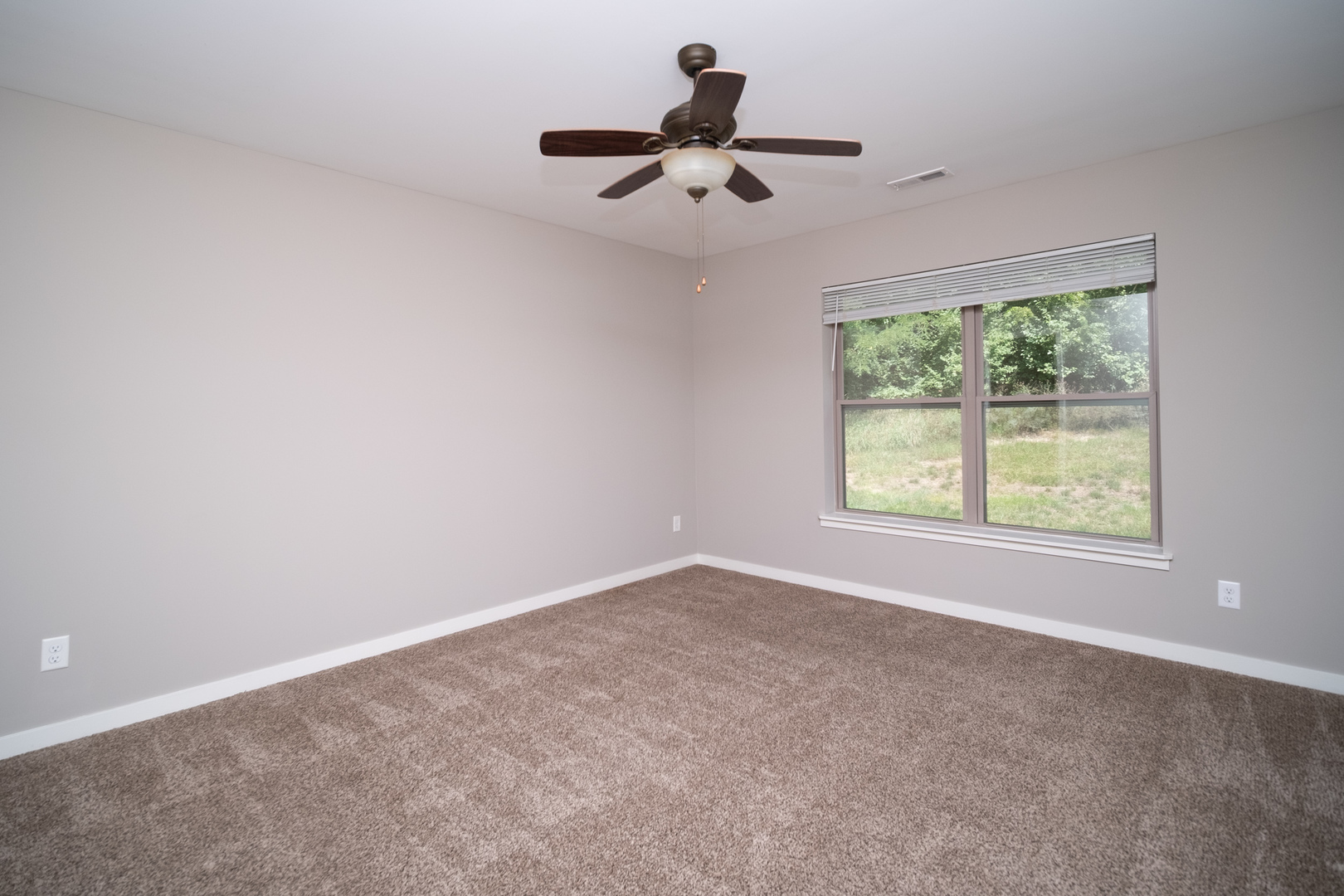 5604 Jackies Drive R Property Photo 15